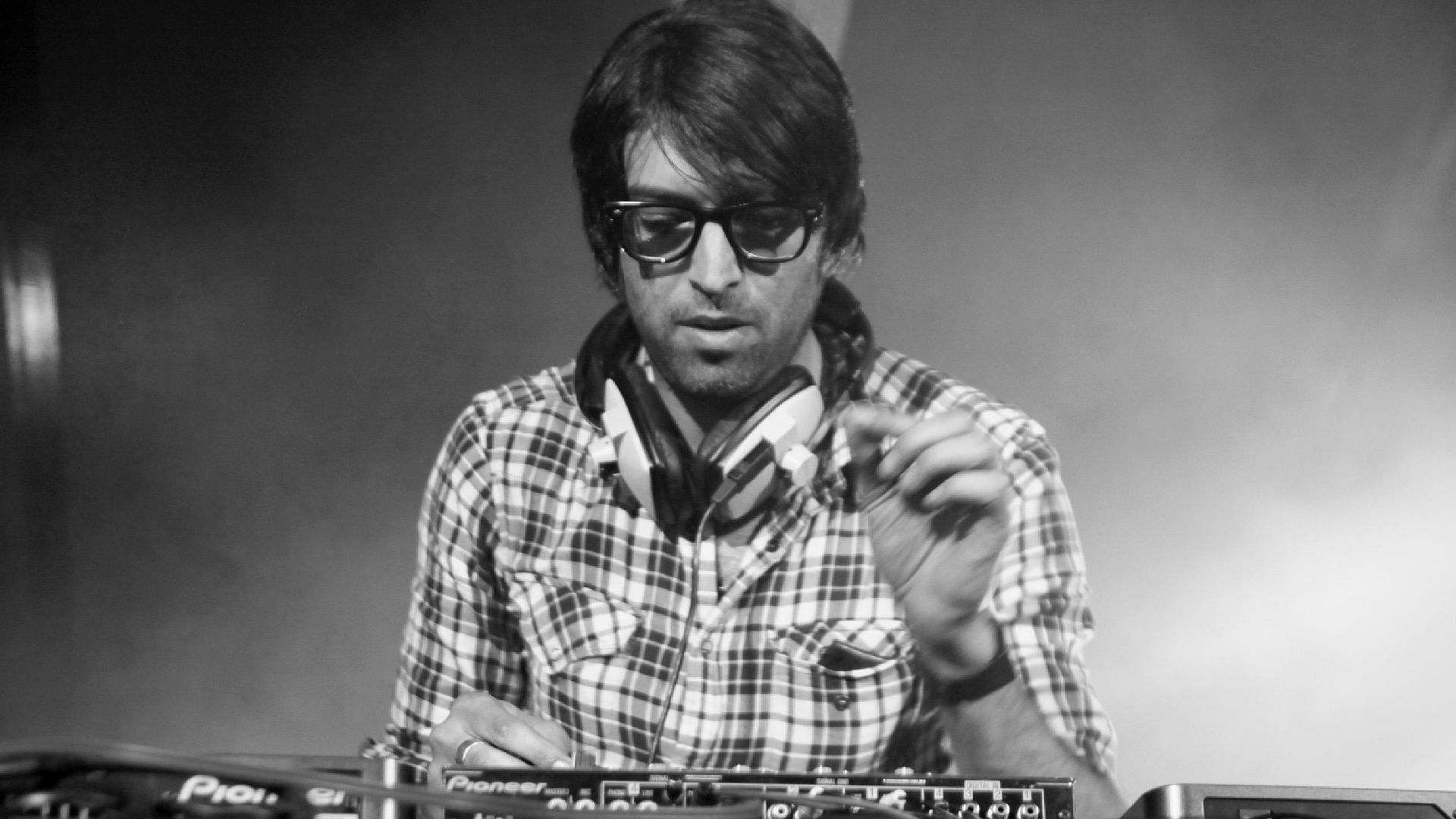 Astin: Erol Alkan + Deckard