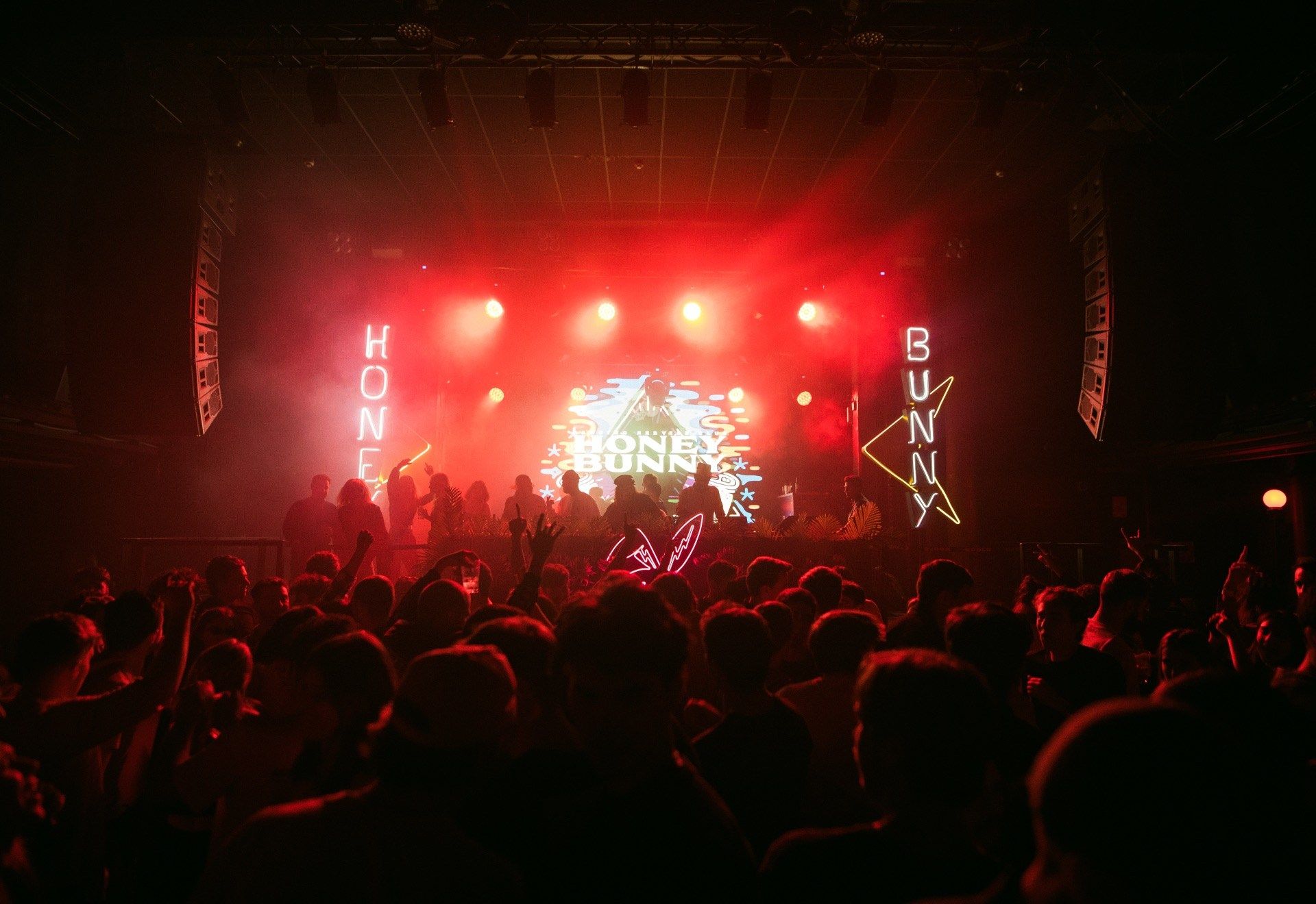 Honey Bunny: Western Party | Mad Max & Joe Cabana