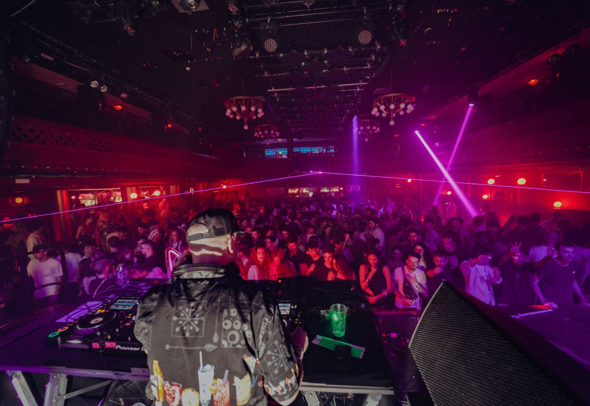 Honey Bunny & Bass Bunny: Legoteque & Joe Cabana + Dj Kosmos