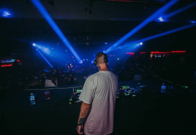 La (2) de Milkshake: Stile & ADCØ