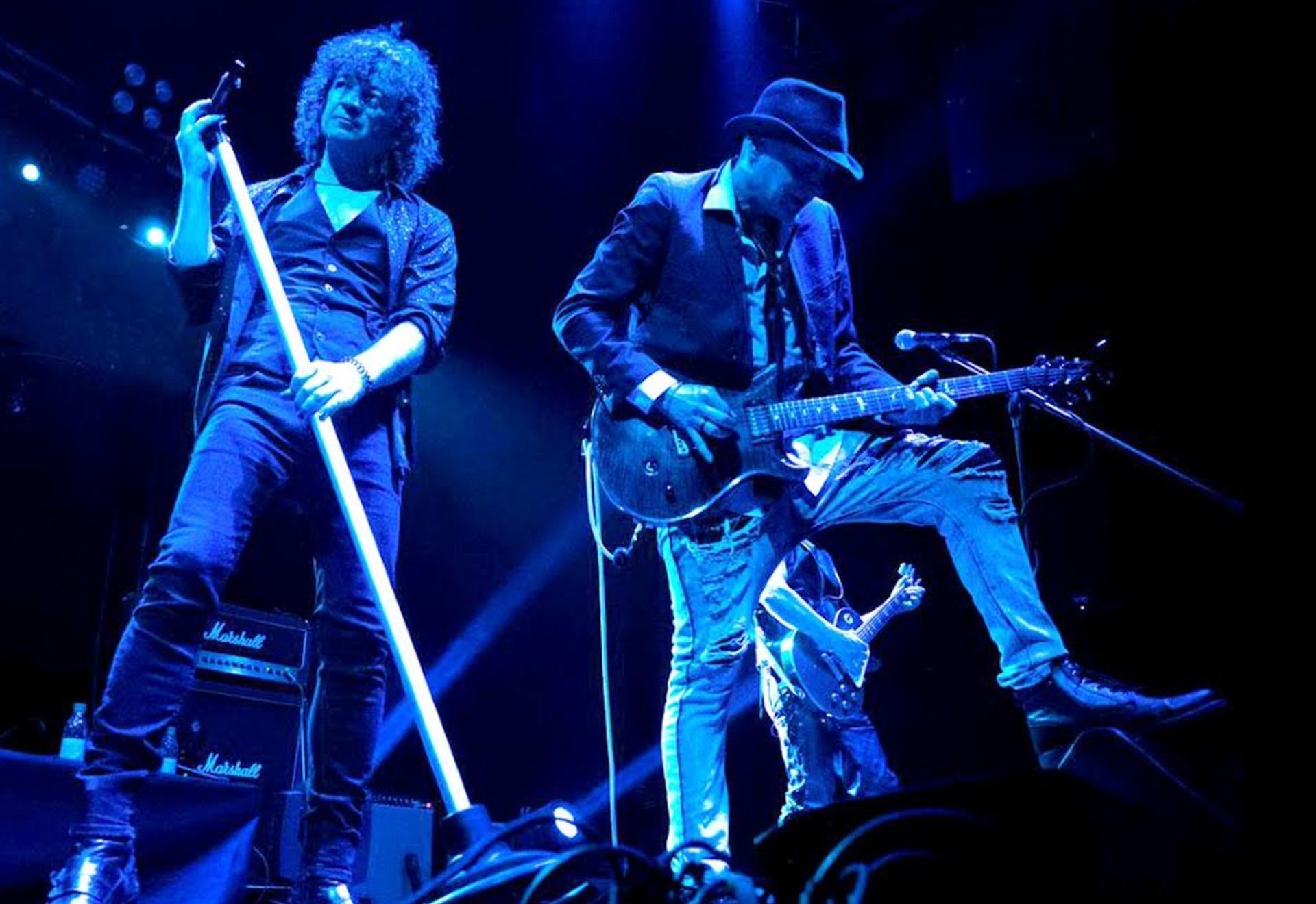 Tributo a Héroes del silencio por Héroes Tribut Band & Gonzalo Valdivia