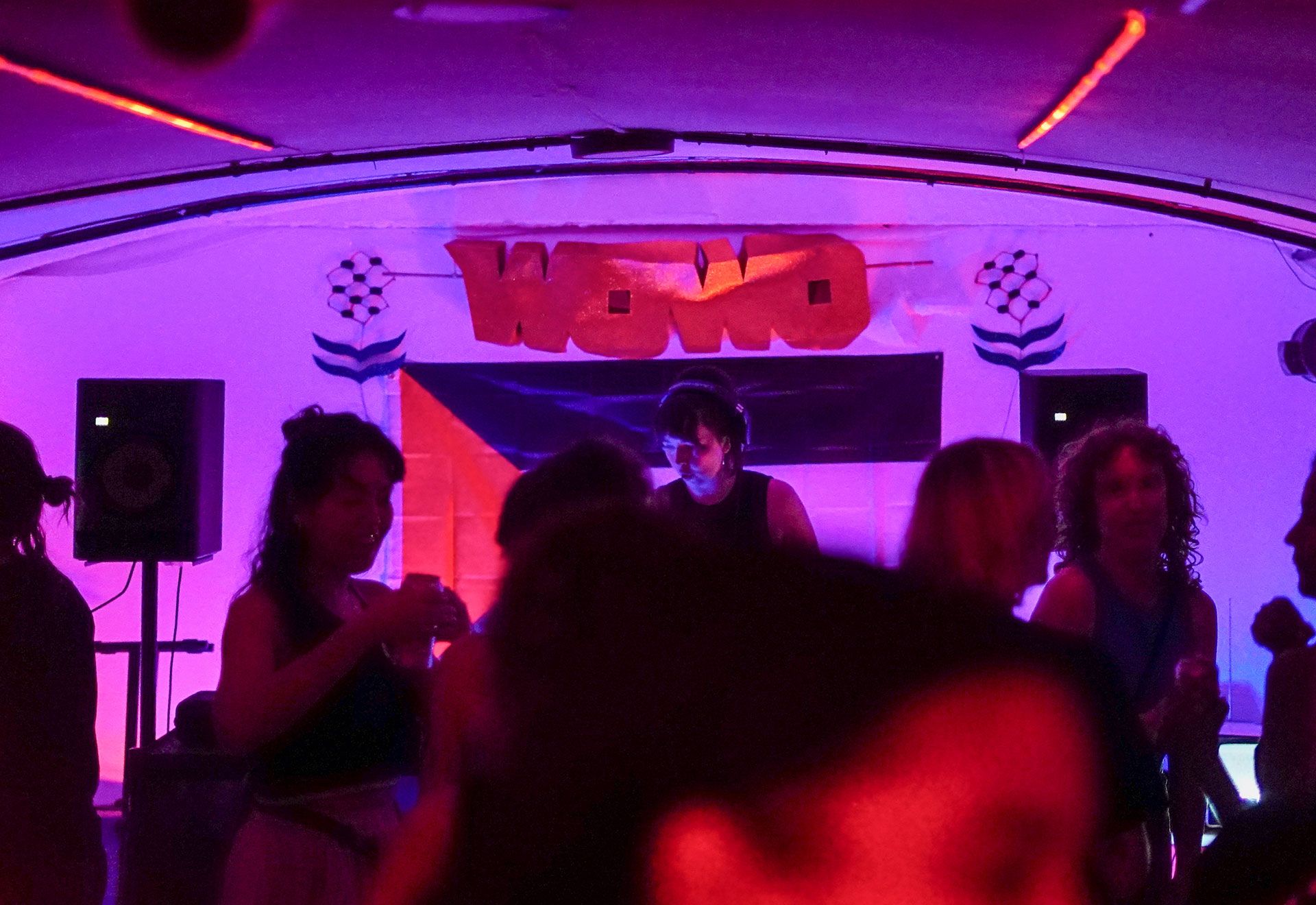 Apologia X WOWO: Mxxief +  Gabi Baska and Nina Piulats + Armina + Lulu + flowerboy + Estrella Or + MomaSé + Barbs B2B Courts