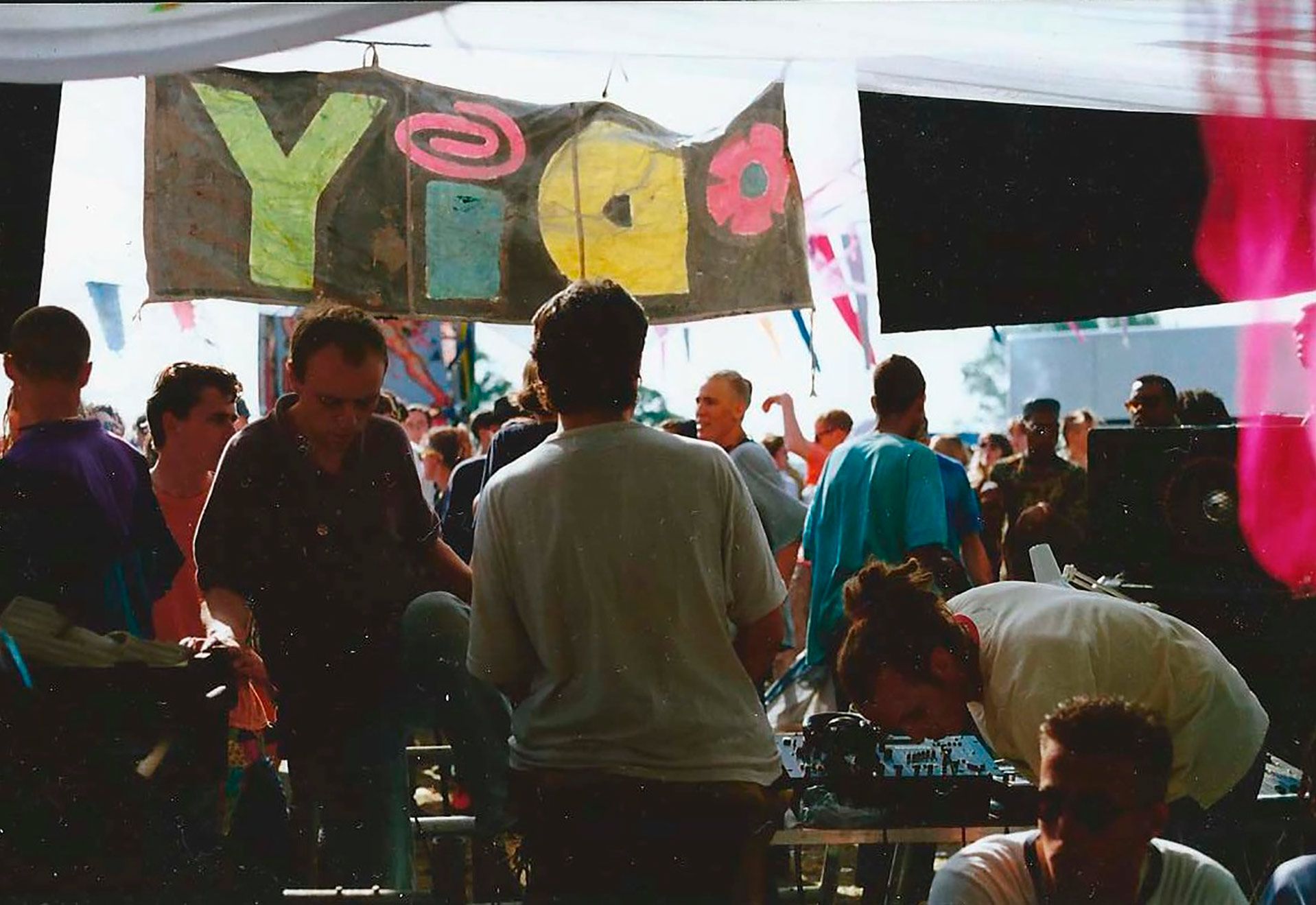 CINECLUB 113: Free Party: A Folk History - ronni